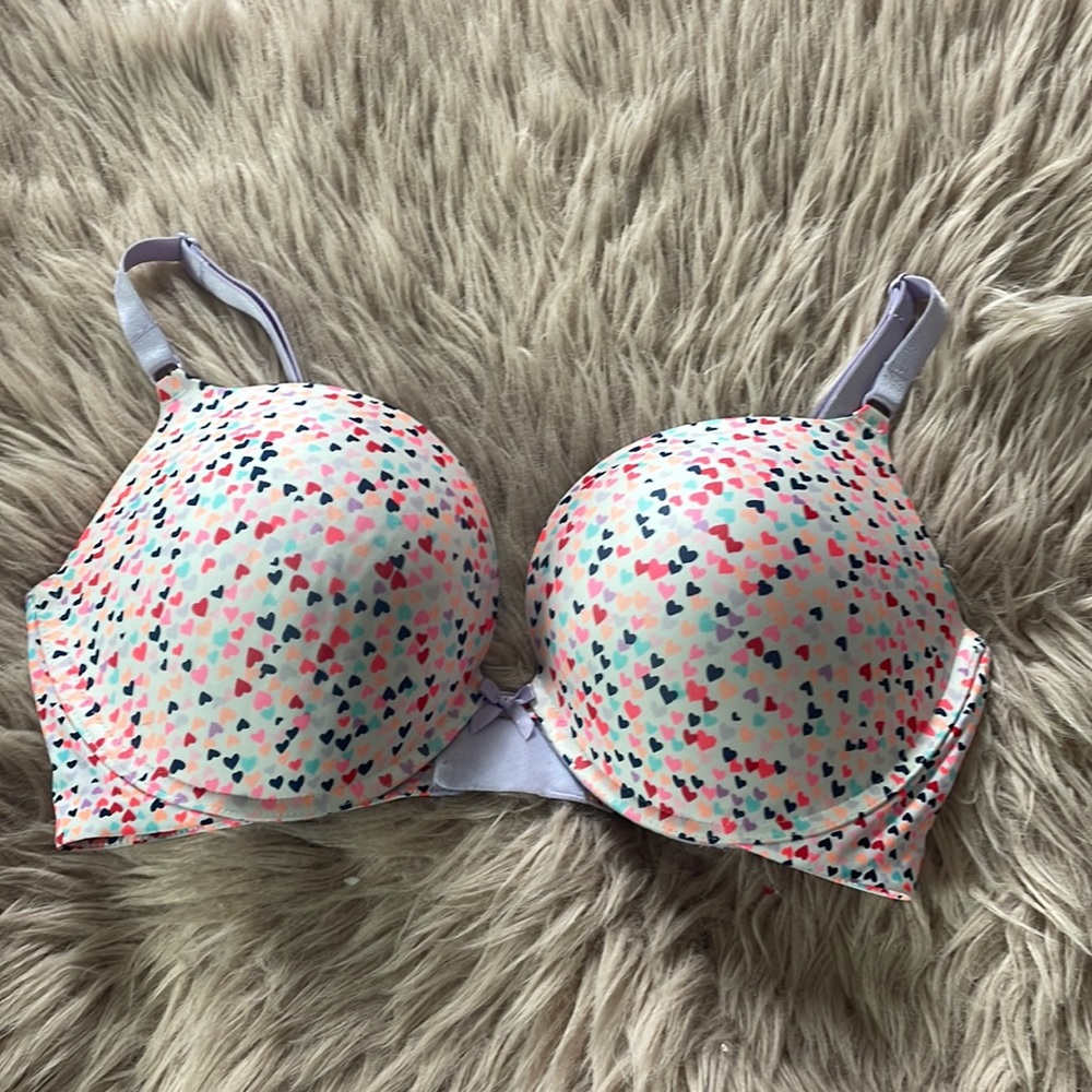 Victoria’s Secret push-up bra hearts 36DD